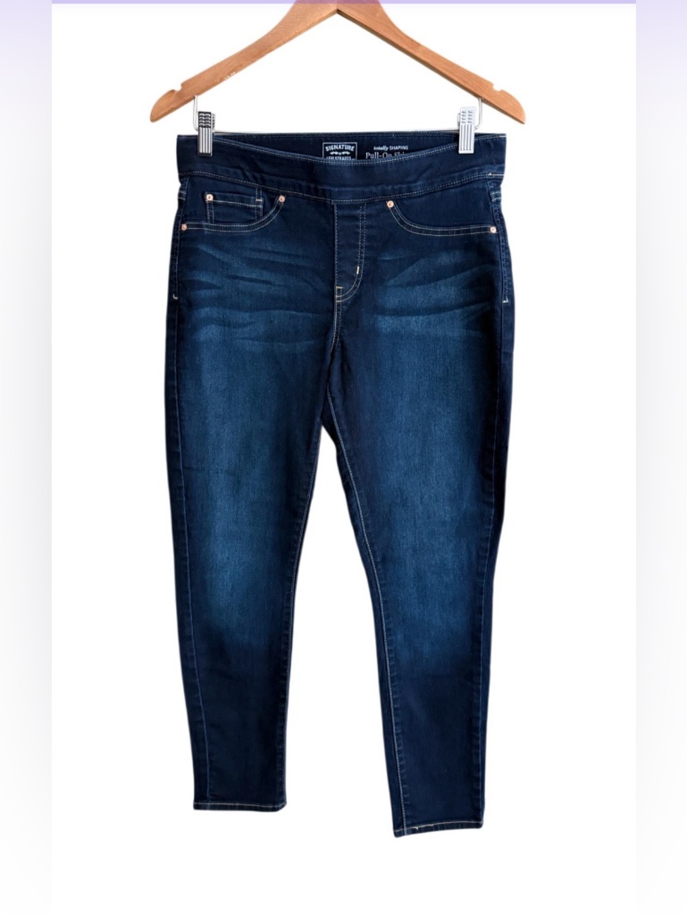 Levi Pull-On Dark Indigo Signature Gold Totally Shaping Pull On Skinny Jeans